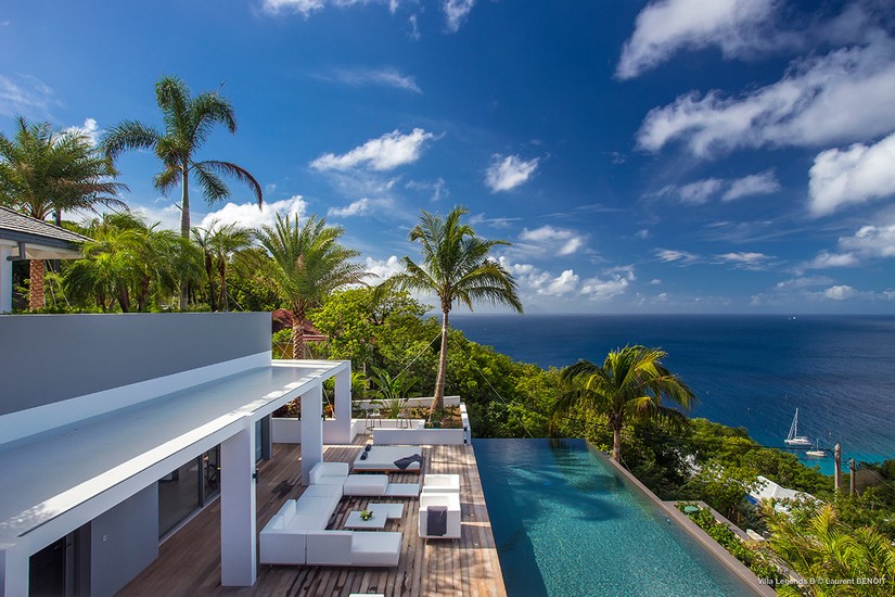 Infinity Pool, Sundeck and balcony overlooking the sea at Legends B