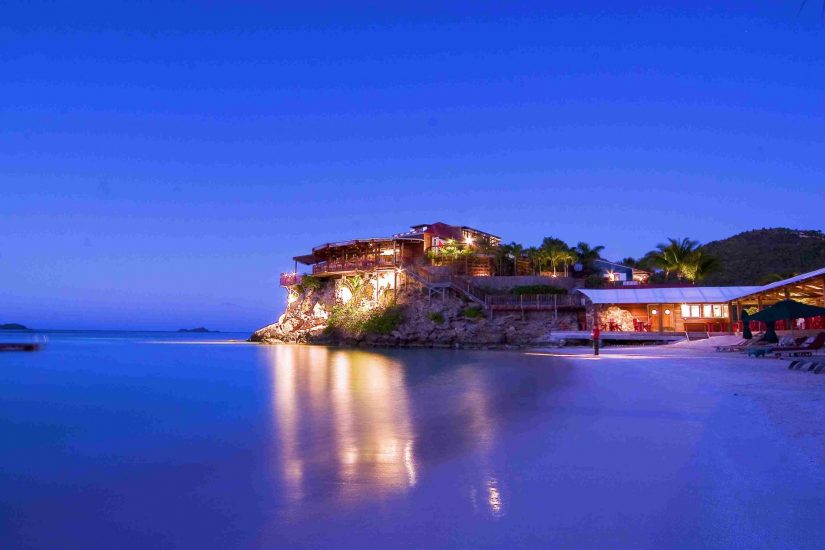 Villa Rockstar, Night View