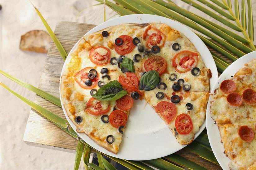 Based on one of the best Caribbean beaches, this restaurant has delicious food, tangy drinks and panoramic views to offer Dominican republic restaurants such as Little Johns are a great way to experience the Caribbean lifestyle - alfresco!