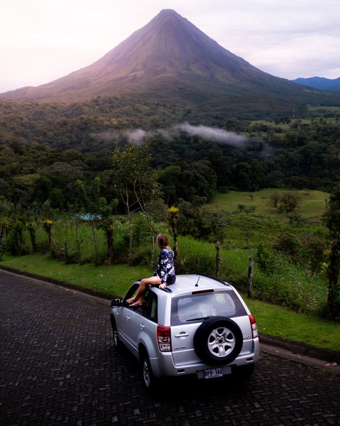 One of the main Costa rica tourist attractions is the majestic Arenal Volcano 