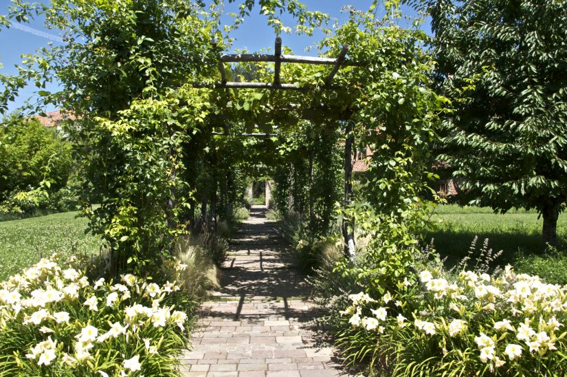 Roam around the 3 acre gardens in Villa F, tinged with sweet smelling floral fragrances Getting married in Venice Italy is a once in a lifetime experience, overflowing in luxury and elegance