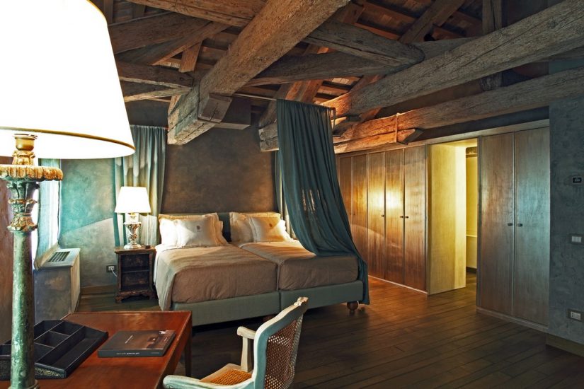 After exploring Venice, you can always return to the seclusion of Villa F Getting married in Venice Italy is made easy in Villa F as it provides the perfect backdrop and amenities to enjoy your Special Day