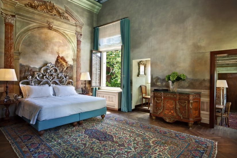 With elevated garden views, Zaffiro provides you with a plethora of privacy and luxury Zaffiro is part of the plethora of luxurious Wedding venues in Venice Italy Villa F