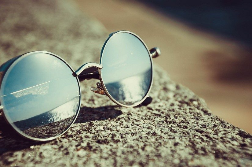 sunglasses-on-beach