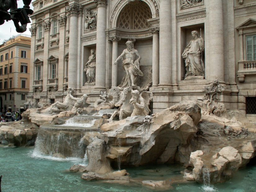 The Trevi fountain is a no.1 places in Italy to visit places in Italy