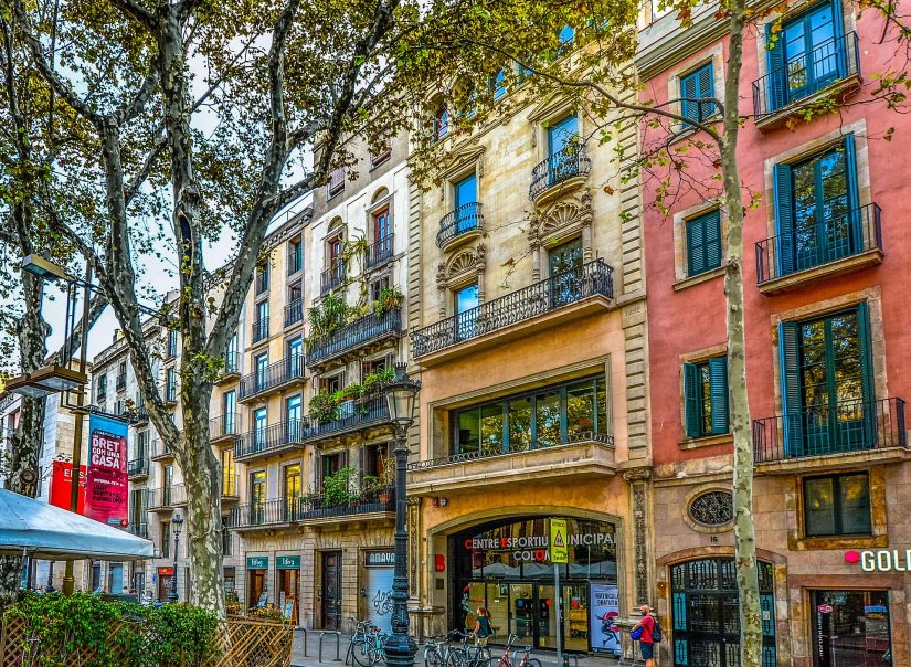 Walk the wonderful streets visit mallorca