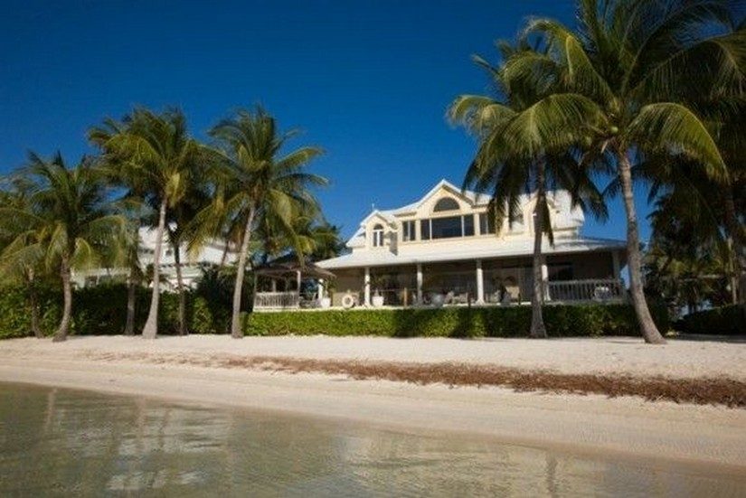 the beach at Emmanuel villa in rum point