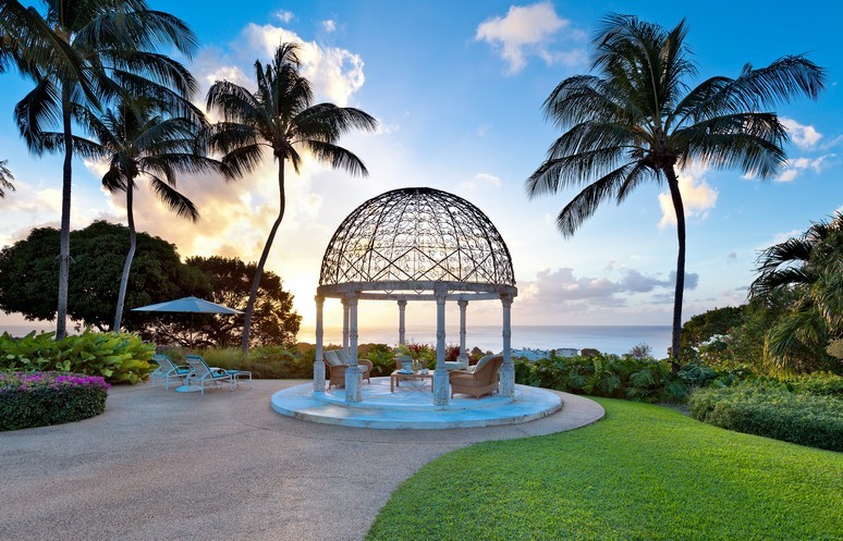 The Gazebo as Stanford house in Polo Ridge