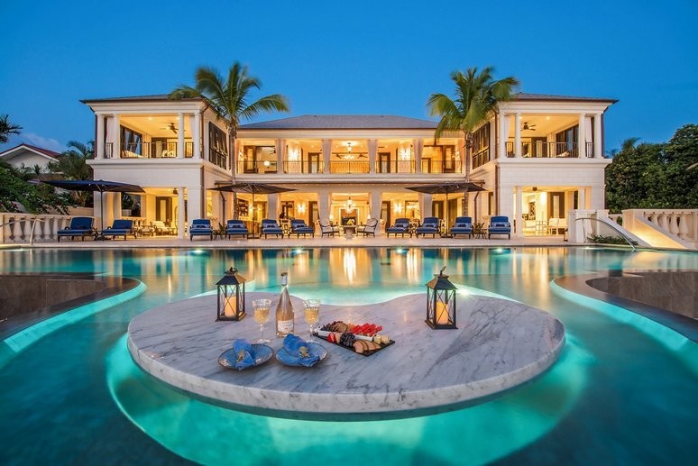 Seaclusion is a villa with staff in Barbados
