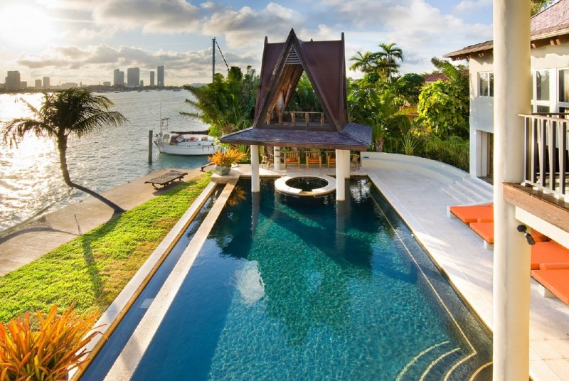 Sunken Bar and Pagoda at Villa Chiang in Miami