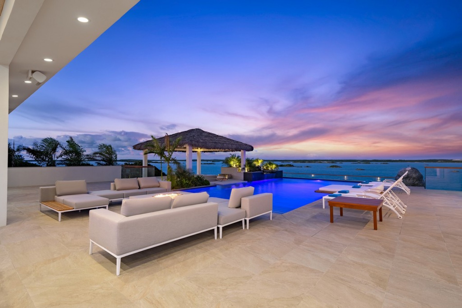 Coastal Breeze: Designing a Serene And Beachy Interior Retreat