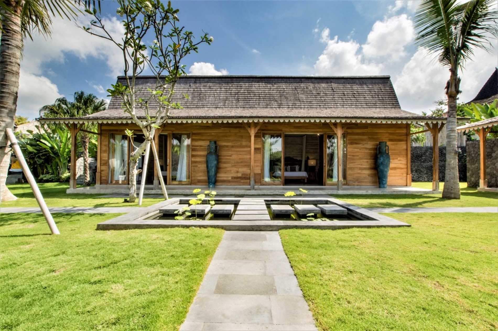 Mannao Luxurious Private Garden Exceptional Villas