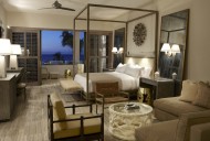 Ocean front Villas at the Viceroy - Mater Bedroom with Sea Views