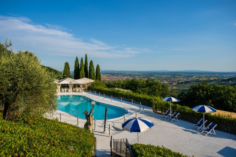 Alfresco | Luxury Villas | Tuscany View