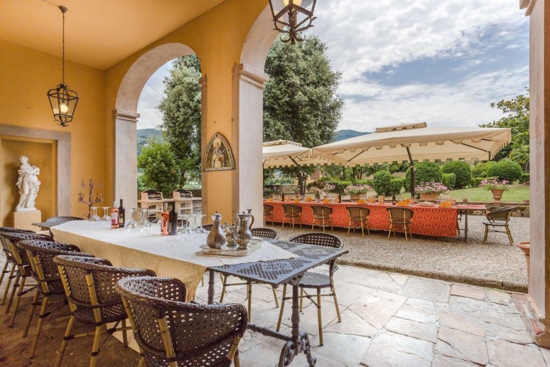 Controni | Luxury Villas | Italy Villas