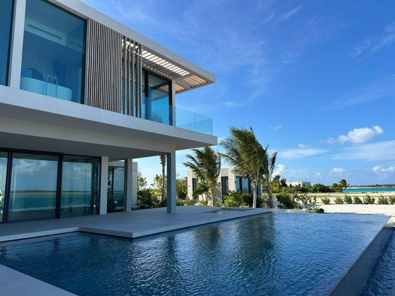 Emerald Breeze | Turks and Caicos Villas