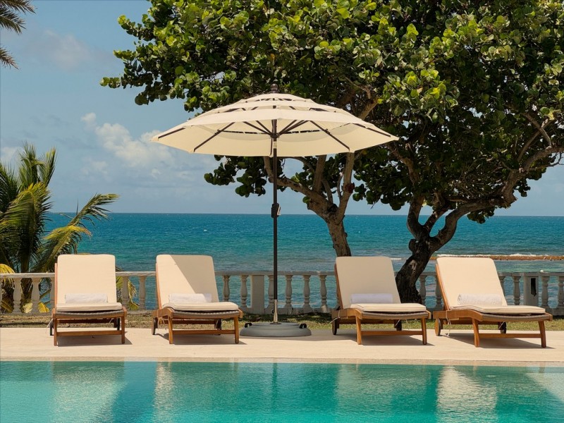 La Marea | Antigua Villas | Waterfront Villas