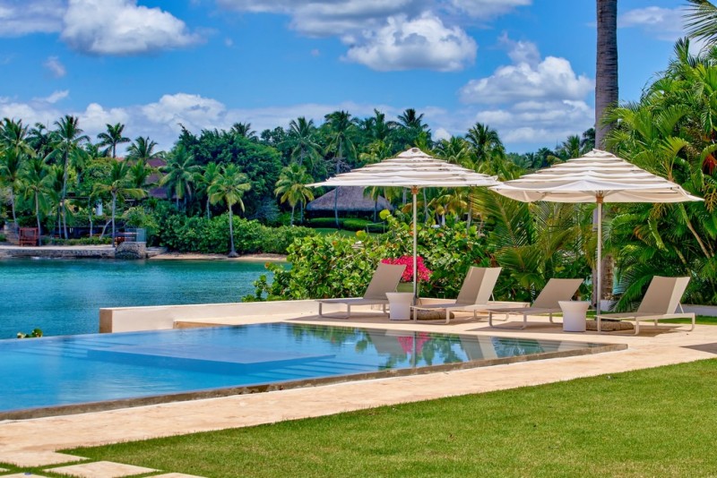 Pool area of Punta Minitas 5 villa in Casa de Campo DR