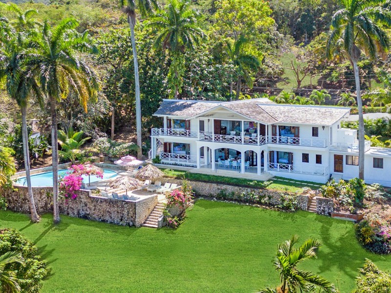 Outdoor view of villa Three Little Birds at Tryall Jamaica