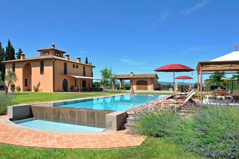 Villa Lestra | Italy Villas | Luxury Villa Rentals
