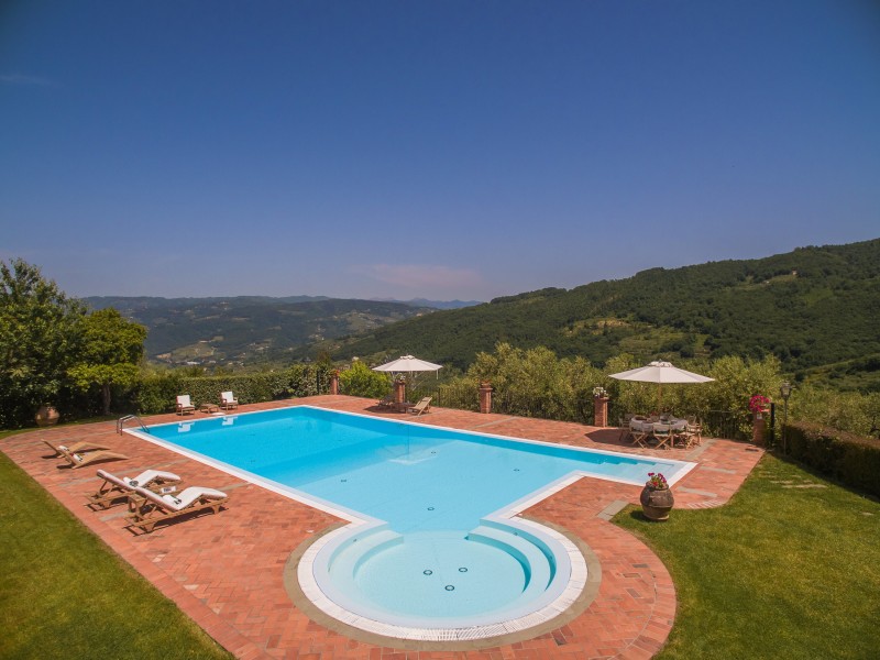 view from pool at Del Angelo Luxury Villa in Tuscany