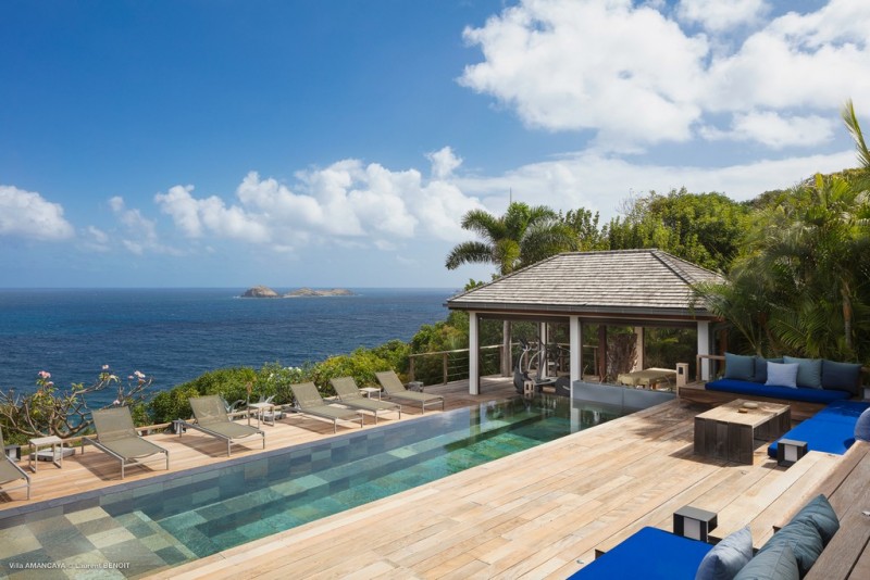 sea view with pool