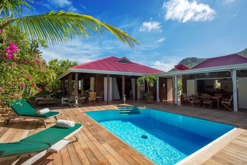 view of pool and villa