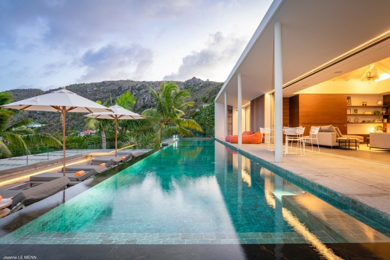 view of pool and villa