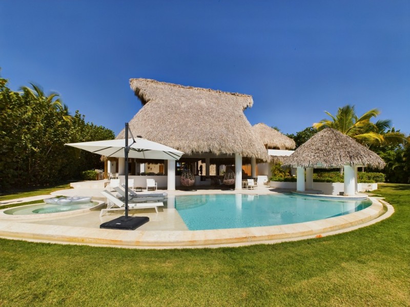 view of pool and villa