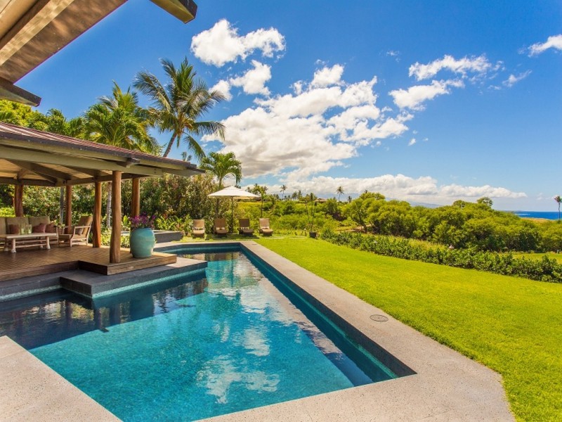 Fairways South 15 & the beautiful outdoor space with private