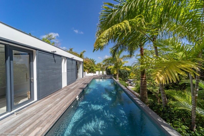 view of pool and villa