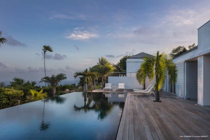 view of pool and villa