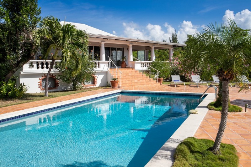 view of pool and villa