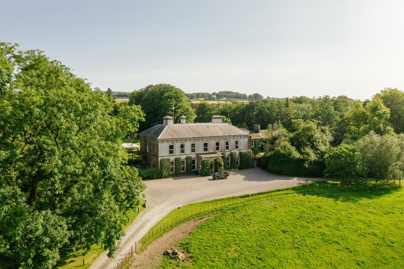 Elegant Irish estate surrounded by picturesque landscapes