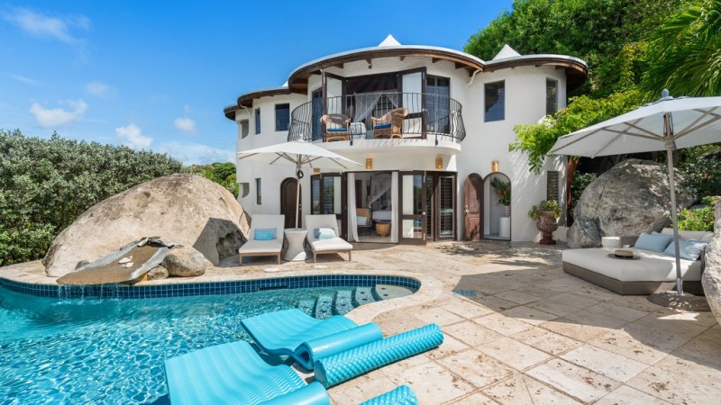 view of villa and pool