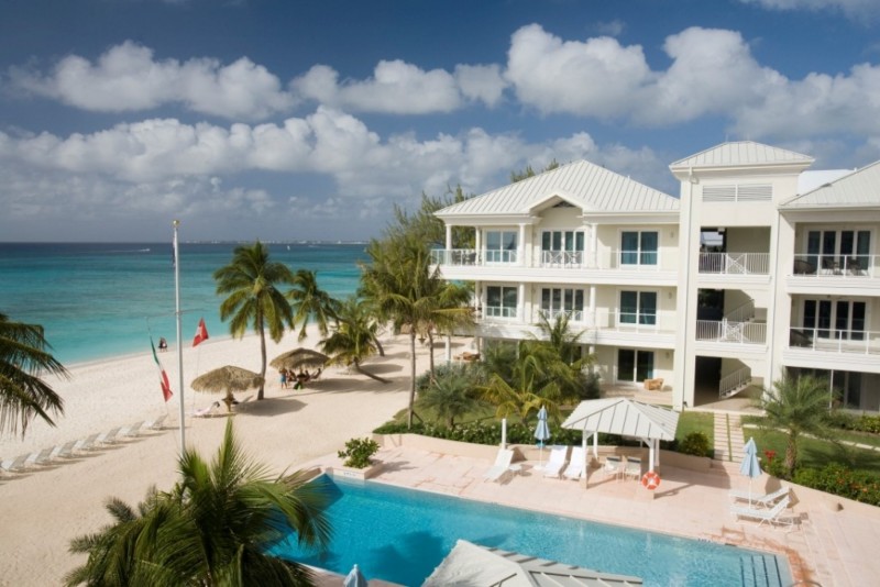 Pool View Suites-Caribbean Club-Seven Mile Beach-Grand Cayma