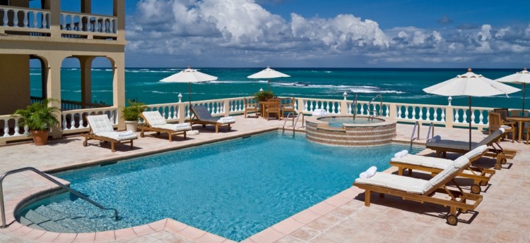Ultimacy - Luxury Oceanfront Villa - Pool and Terrace