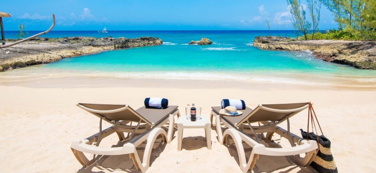 Casa Luna Four - Cayman Villa - Luxury Cayman Villa