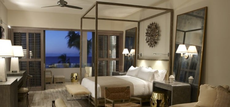Ocean front Villas at the Viceroy - Mater Bedroom with Sea Views