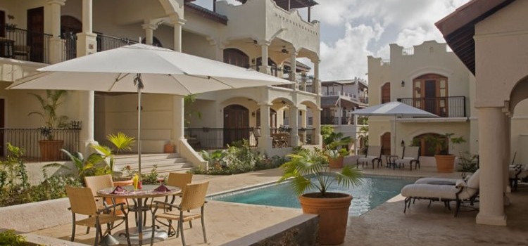 Courtyard Villa Suites at Cap Maison