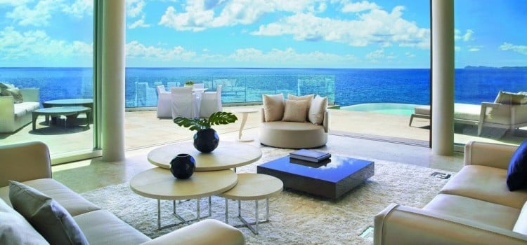The Cliff Penthouse- Spacious Living Room with Spectacular Views