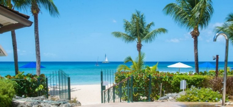 Schooner Bay 105