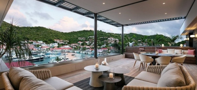 The terrace at Gustavia Lights