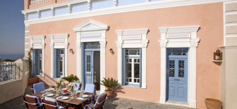 Beautiful Oia Mansion in Santorini